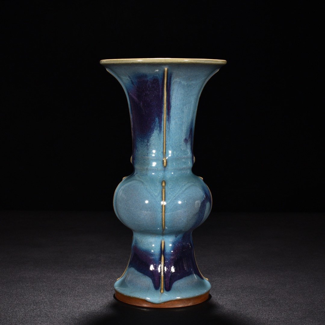 Song Dynasty Jun kiln obsidian blue glaze grape purple halberd flower goblet