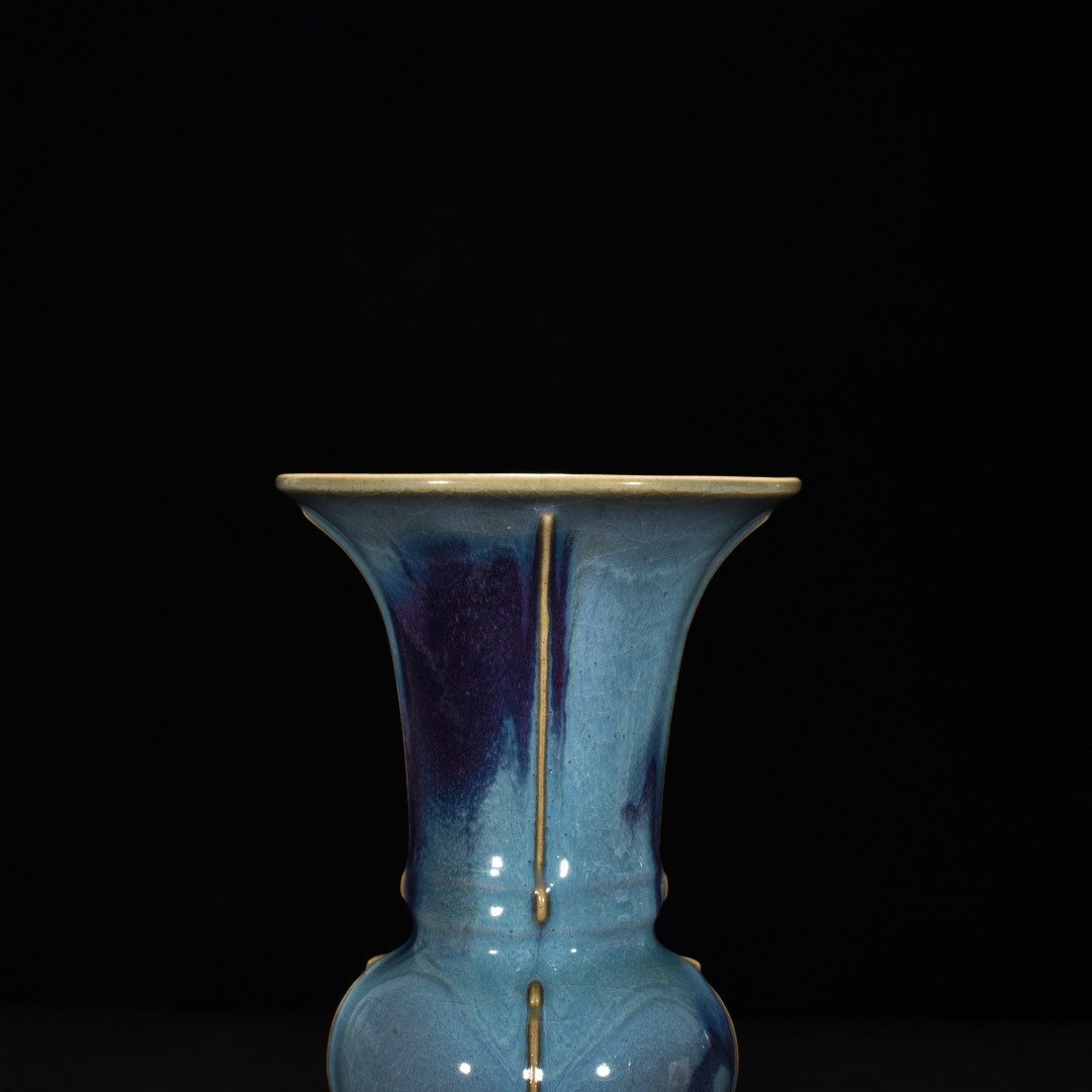 Song Dynasty Jun kiln obsidian blue glaze grape purple halberd flower goblet