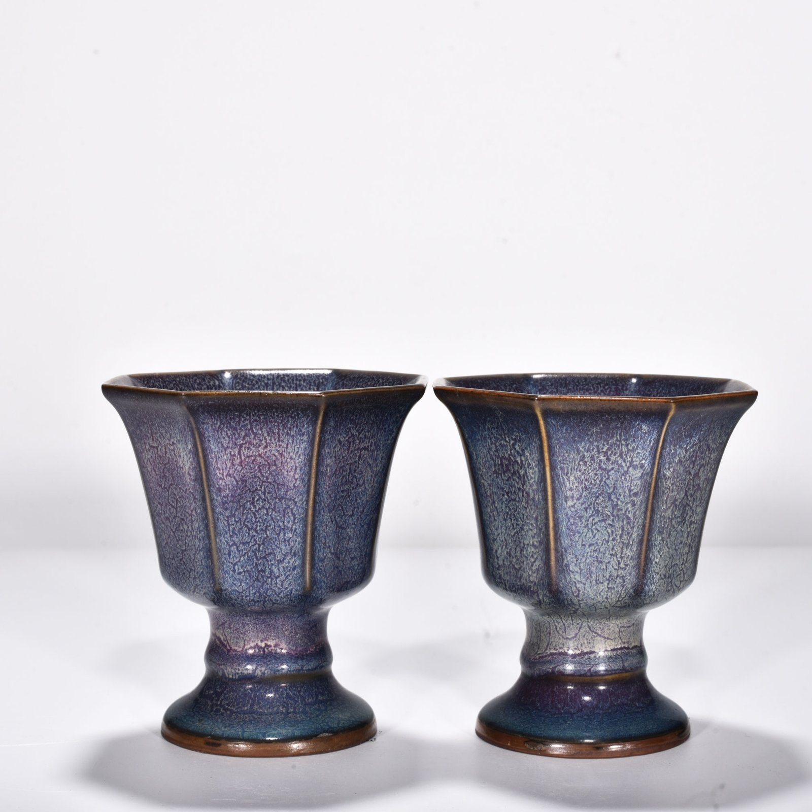 Song Dynasty Jun kiln rose purple glaze eight-way stem cup