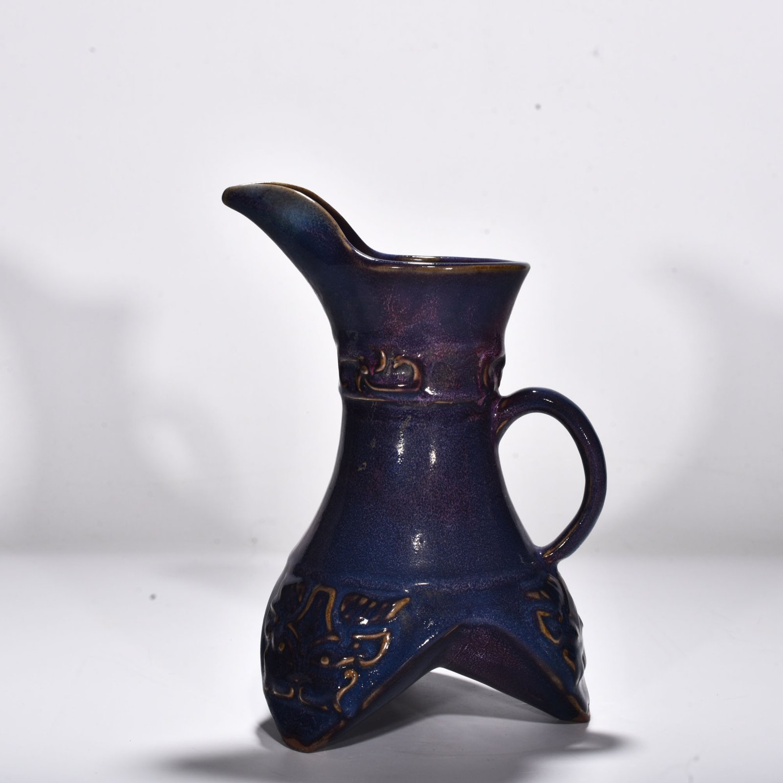 Song Dynasty Jun kiln rose purple glaze animal mask teapot