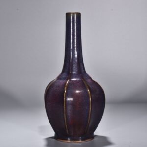 Song Dynasty Jun kiln rose purple glaze scraped edge clear bottle