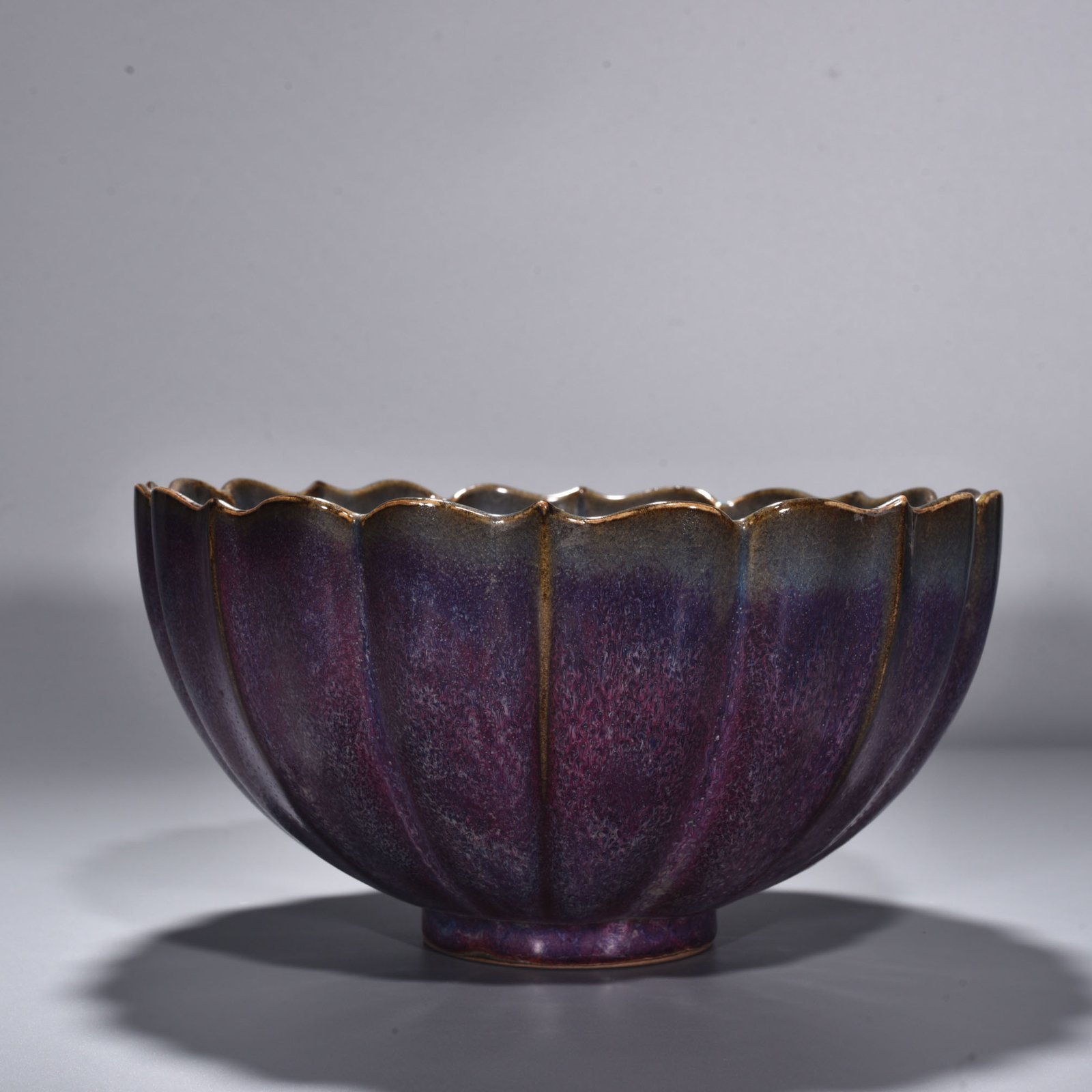 Song Dynasty Jun kiln rose purple glaze shaved edge lotus petal bowl