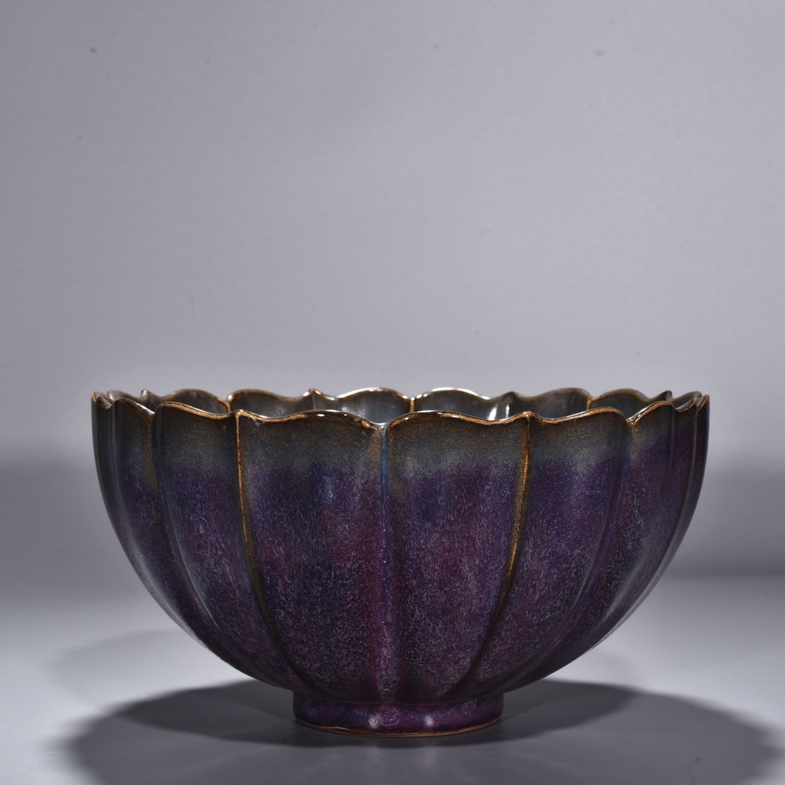 Song Dynasty Jun kiln rose purple glaze shaved edge lotus petal bowl