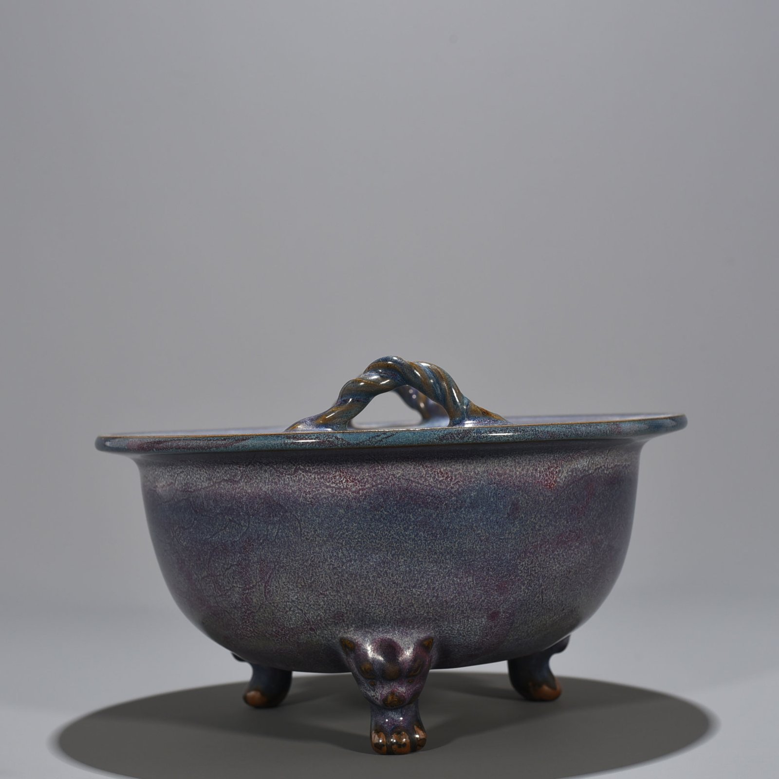Song Dynasty Jun kiln rose purple glaze official three-legged and two-ear stove