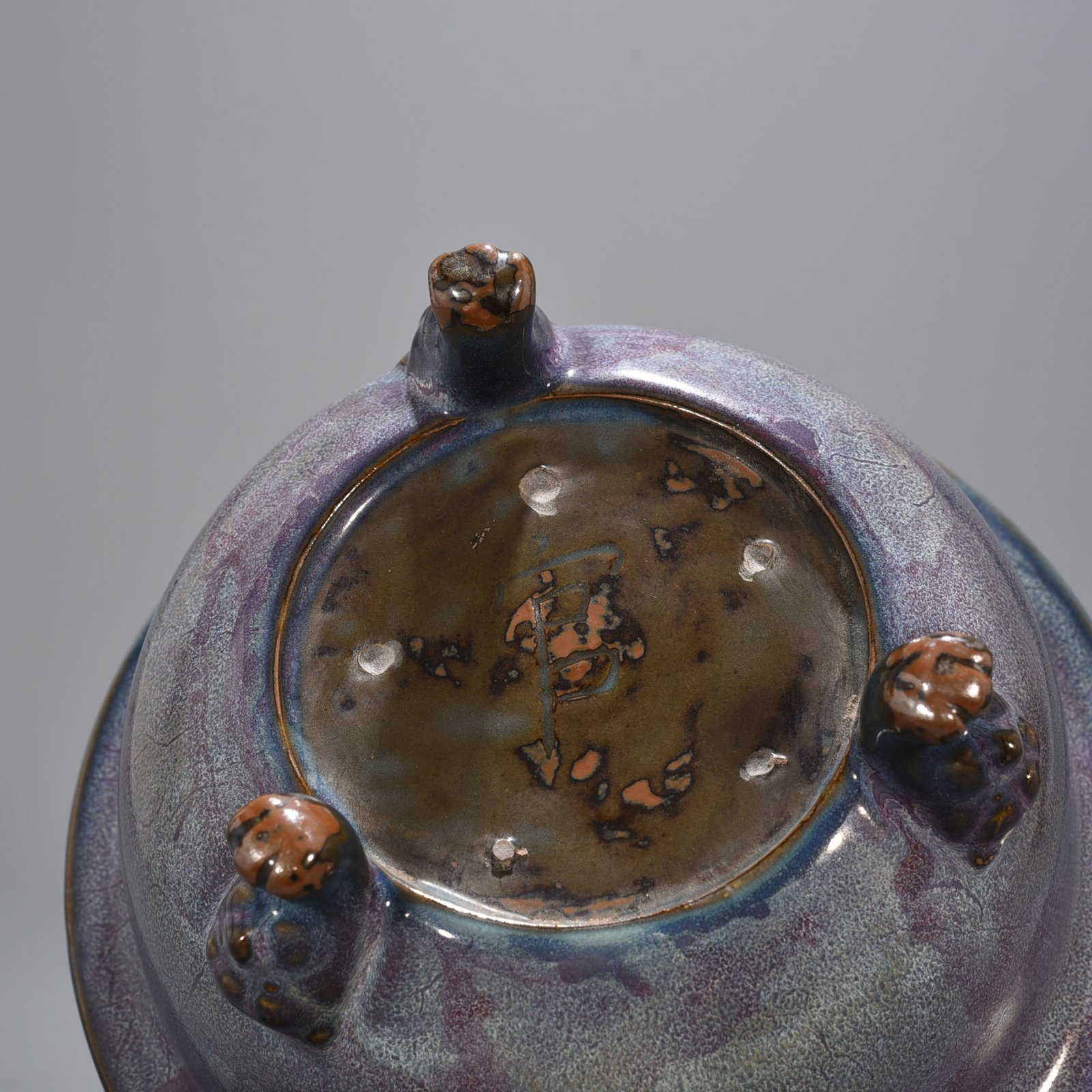 Song Dynasty Jun kiln rose purple glaze official three-legged and two-ear stove