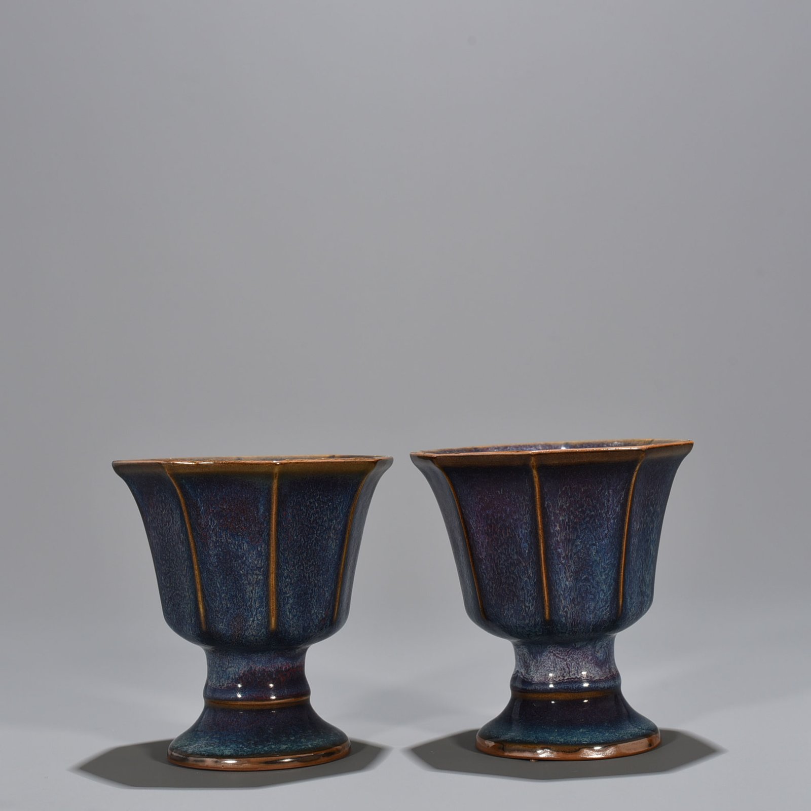 Song Dynasty Jun kiln rose purple glaze official eight-way stem cup
