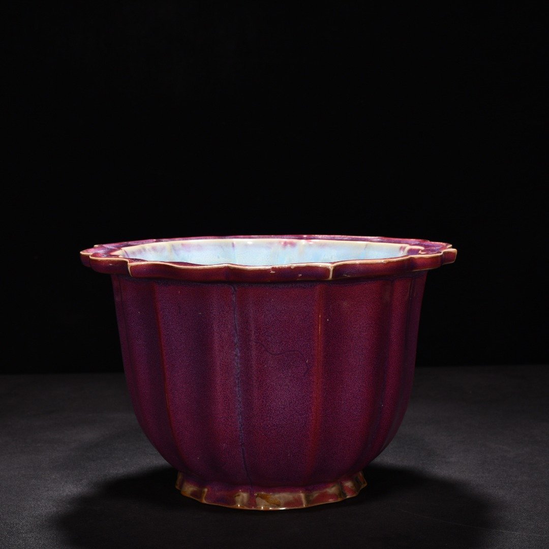 Song Dynasty Jun kiln rose purple glaze folding edge rhombus flower pot