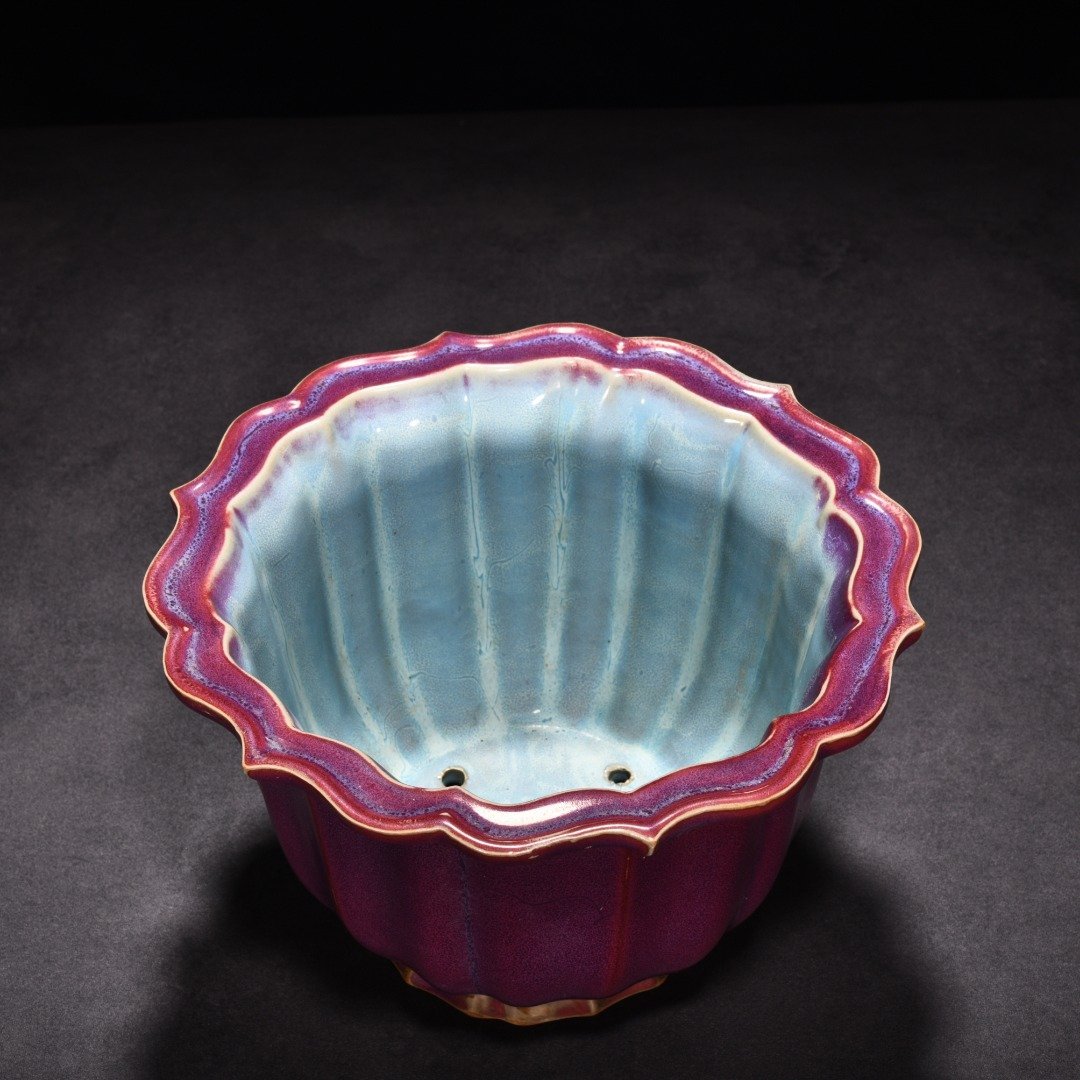 Song Dynasty Jun kiln rose purple glaze folding edge rhombus flower pot