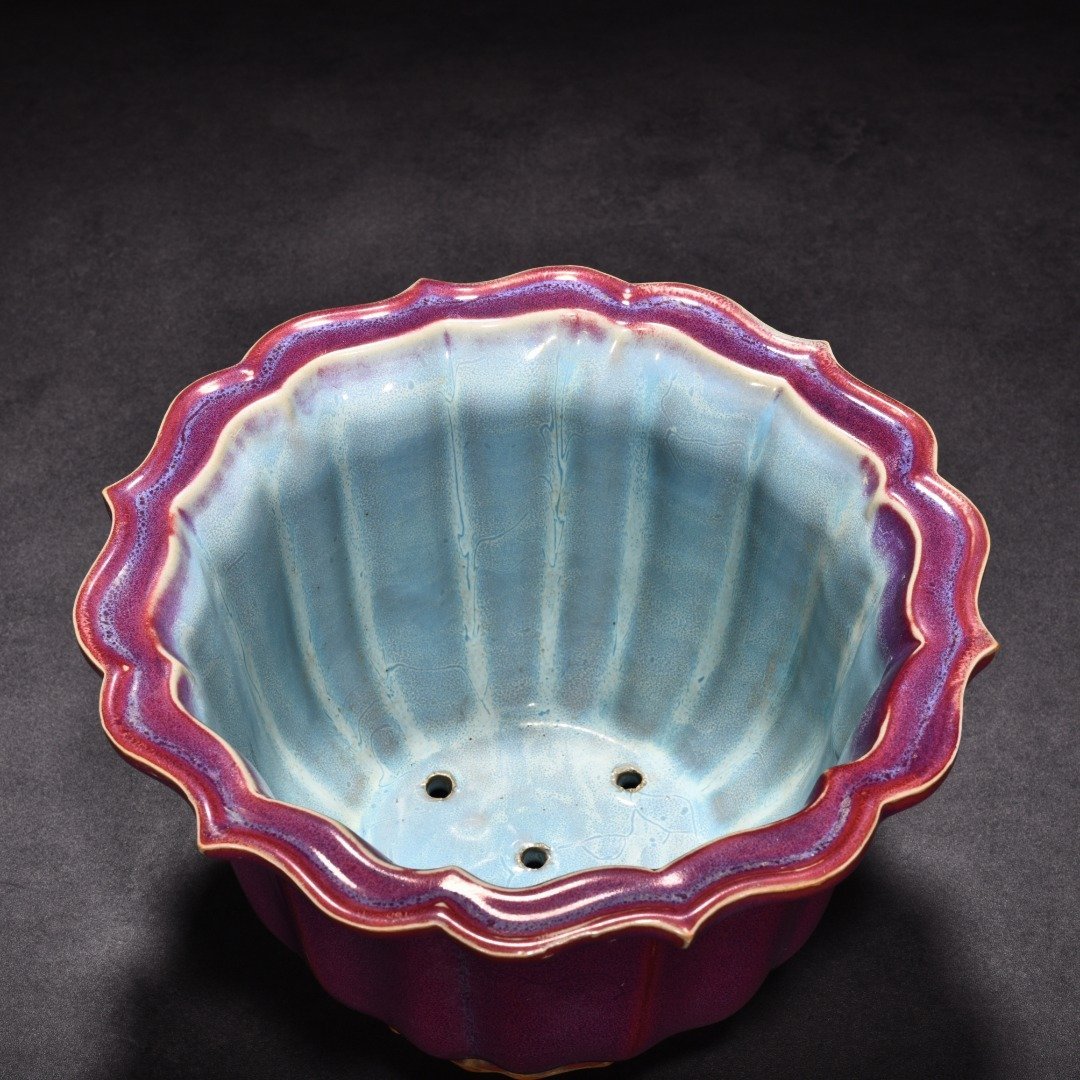 Song Dynasty Jun kiln rose purple glaze folding edge rhombus flower pot