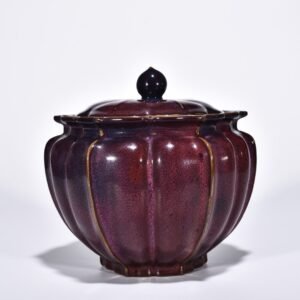 Song Dynasty Jun kiln rose purple glaze rhombus lid jar