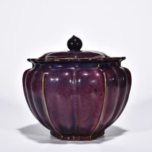 Song Dynasty Jun kiln rose purple glaze rhombus lid jar