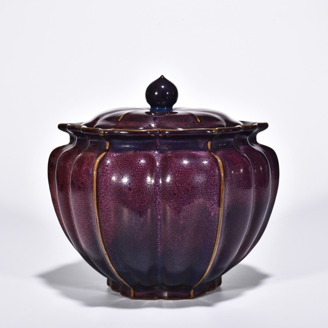 Song Dynasty Jun kiln rose purple glaze rhombus lid jar