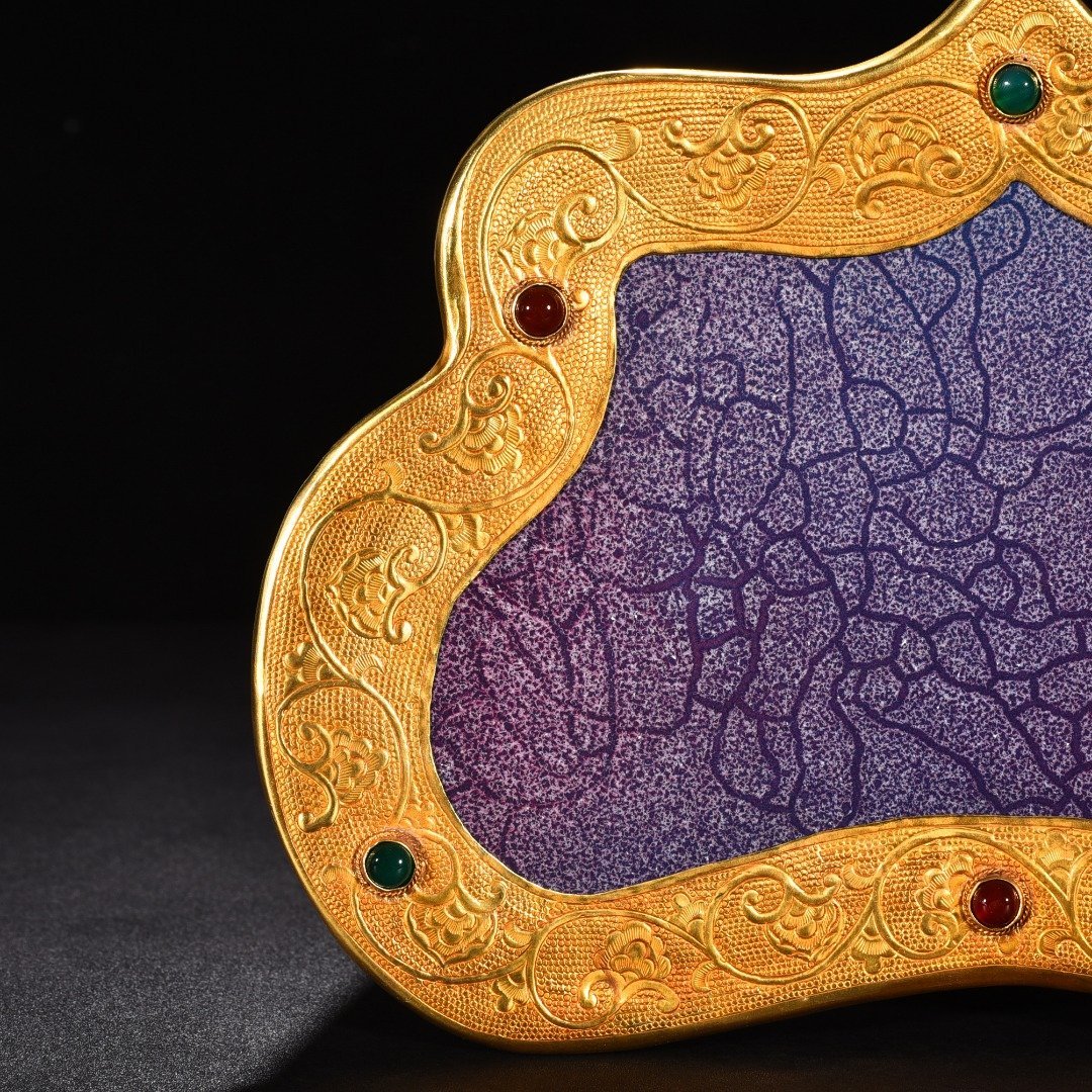 Song Dynasty Jun kiln rose purple glaze chicken heart pillow