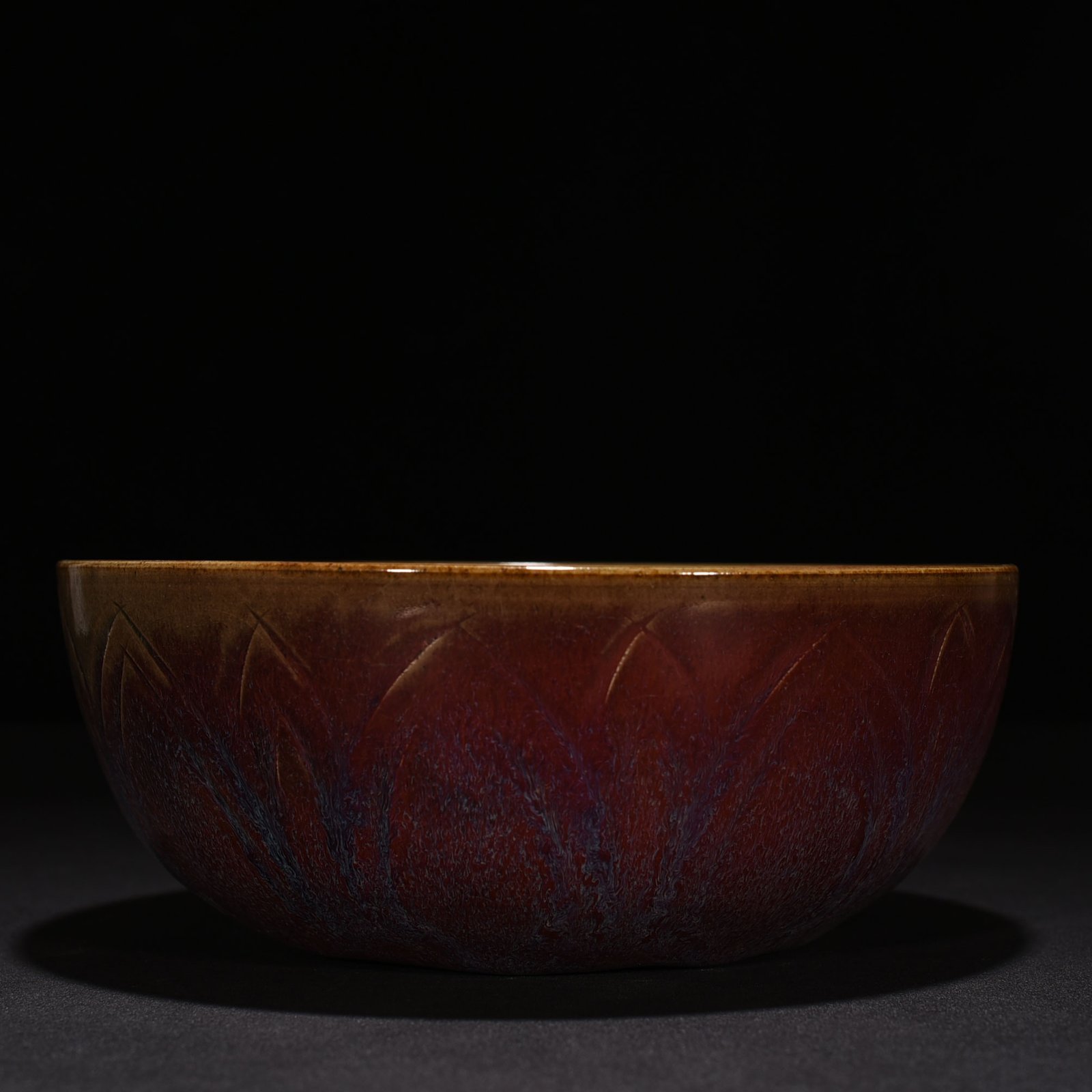 Song Dynasty Jun kiln red glaze engraved lotus petal bowl Arhat bowl