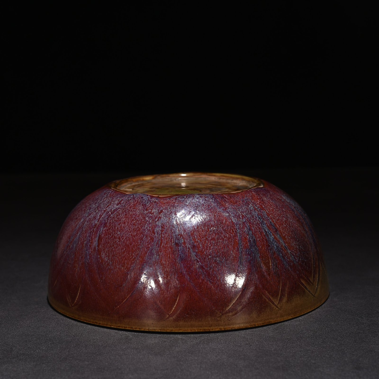 Song Dynasty Jun kiln red glaze engraved lotus petal bowl Arhat bowl