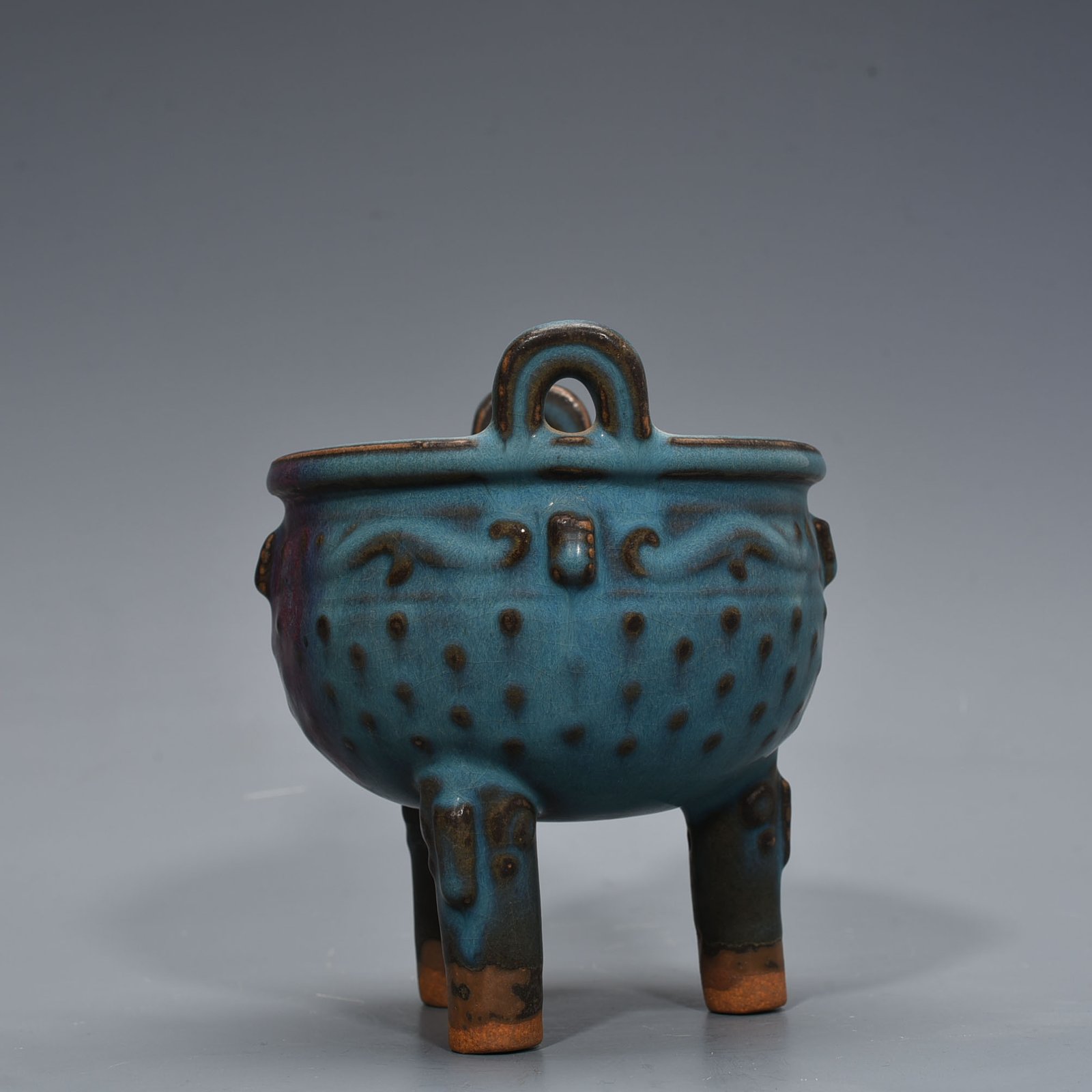 Song Dynasty Jun kiln variable glaze three-legged double-eared furnace tripod
