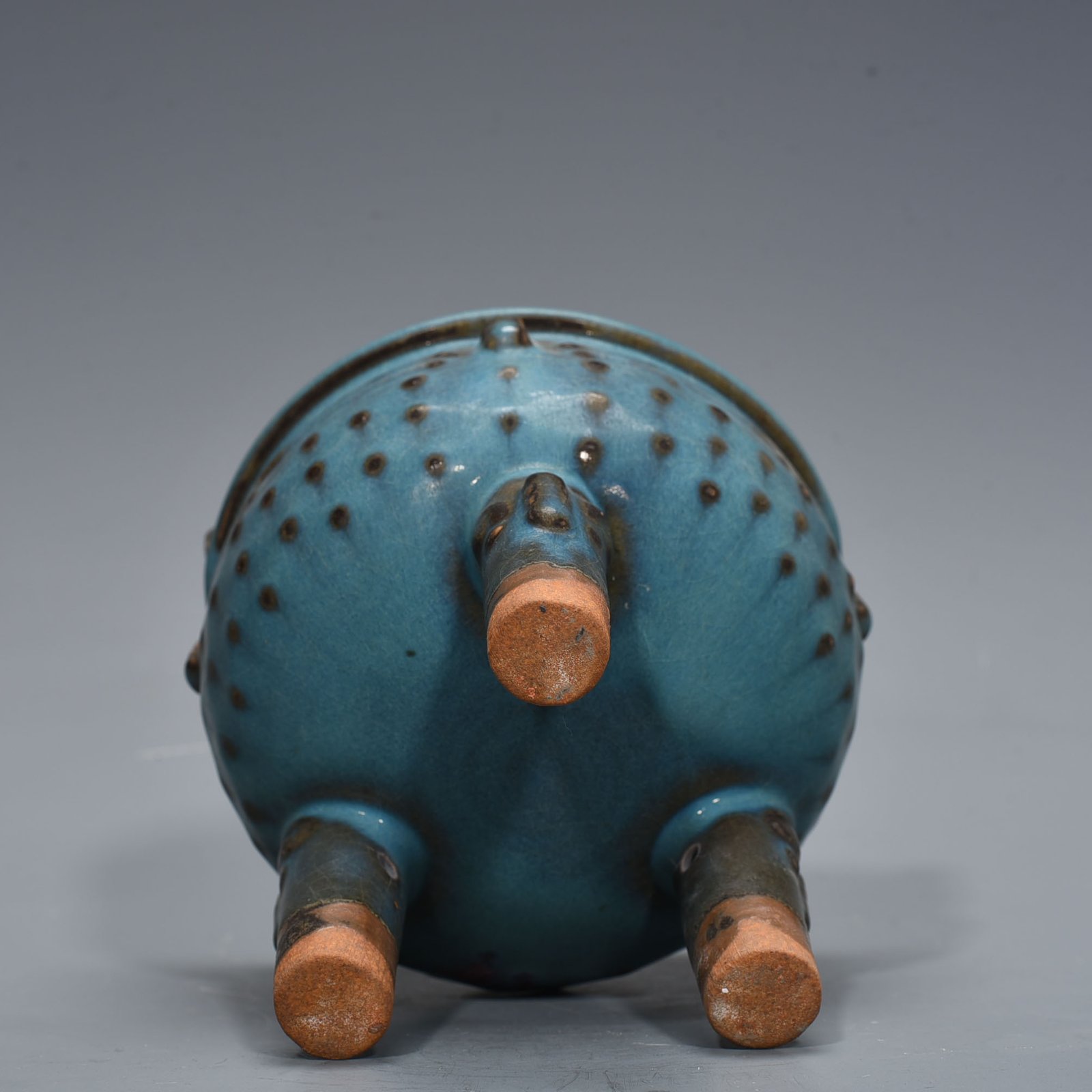 Song Dynasty Jun kiln variable glaze three-legged double-eared furnace tripod