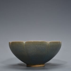 Song Dynasty Jun kiln variable glaze sunflower mouth bowl