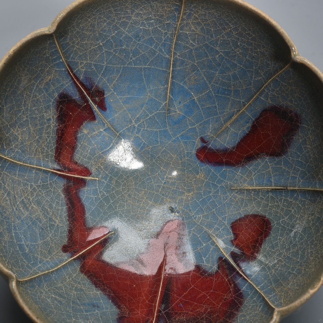 Song Dynasty Jun kiln variable glaze sunflower mouth bowl