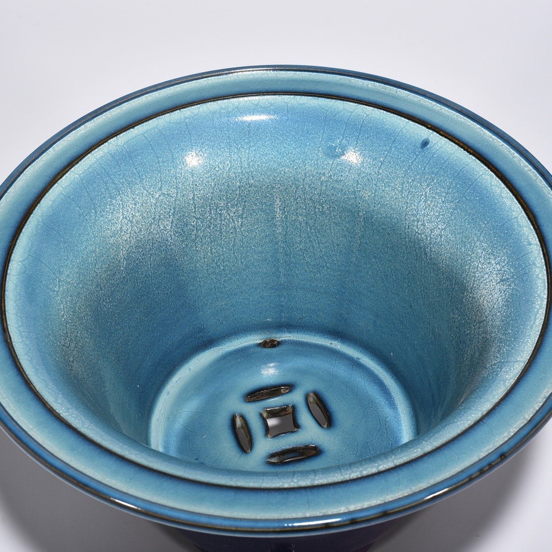 Song Dynasty Jun Kiln Grape Purple Glaze Flower Pot