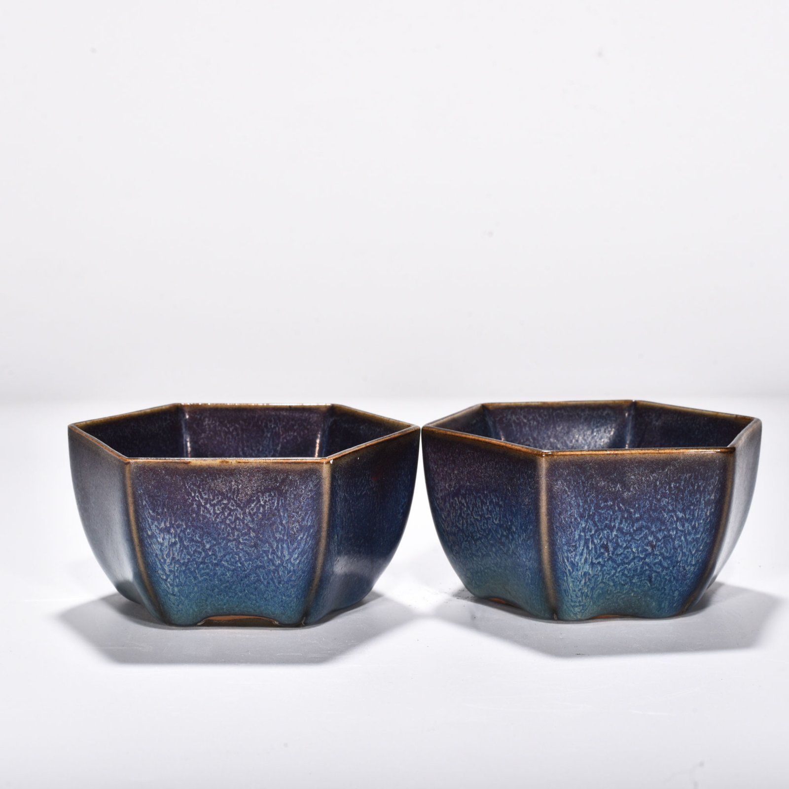 Song Dynasty Jun Kiln Blue Glaze Octagonal Dragon Cup