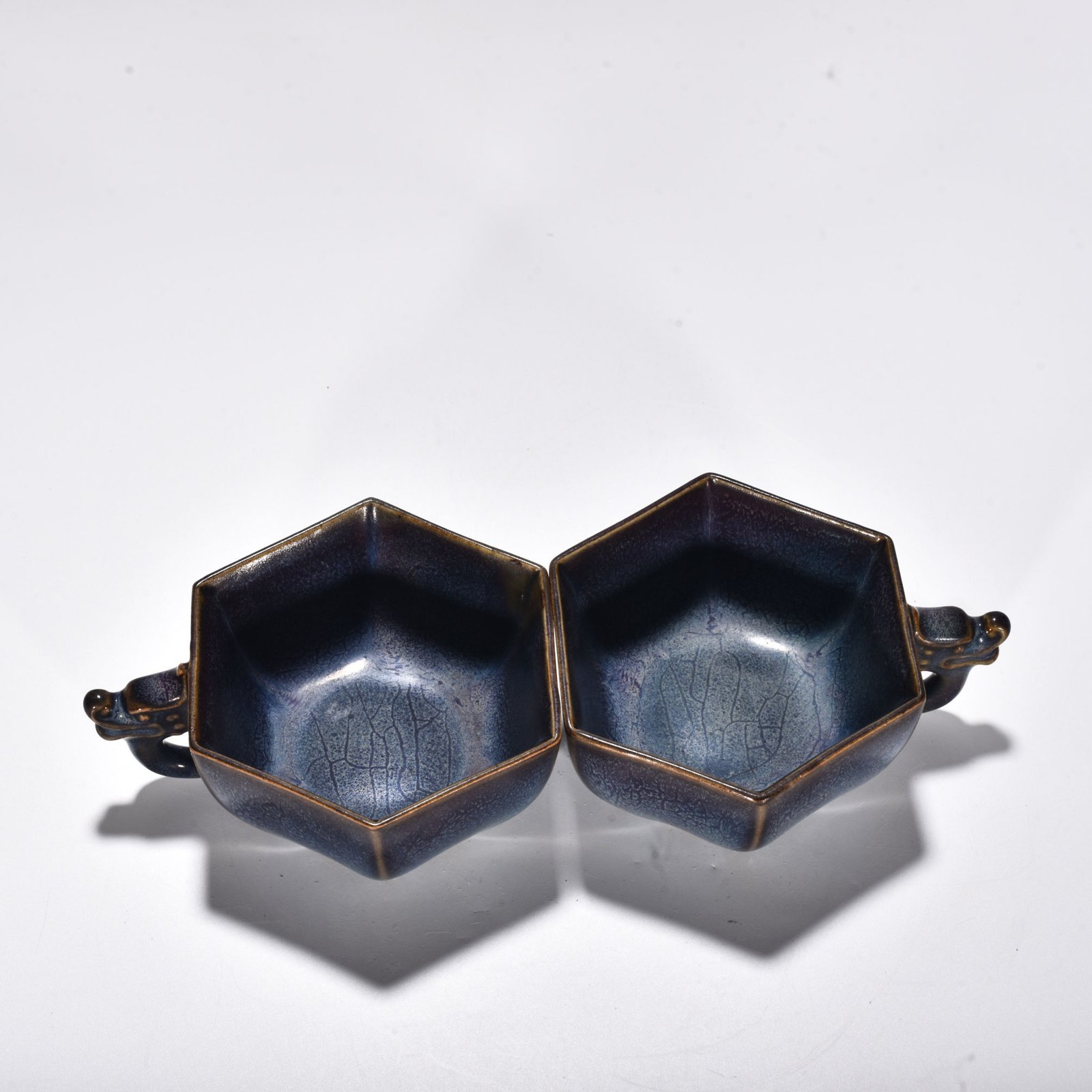 Song Dynasty Jun Kiln Blue Glaze Octagonal Dragon Cup