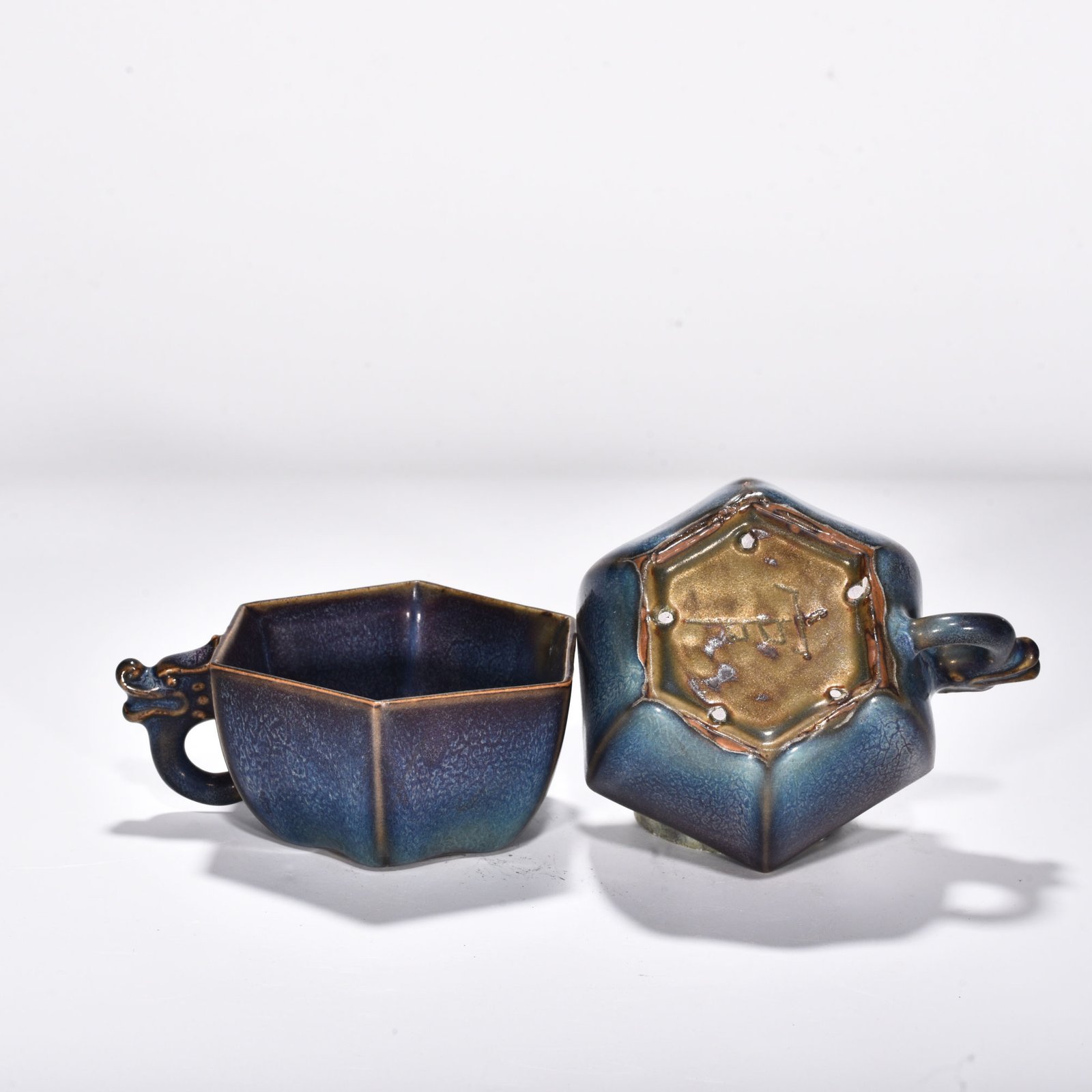 Song Dynasty Jun Kiln Blue Glaze Octagonal Dragon Cup