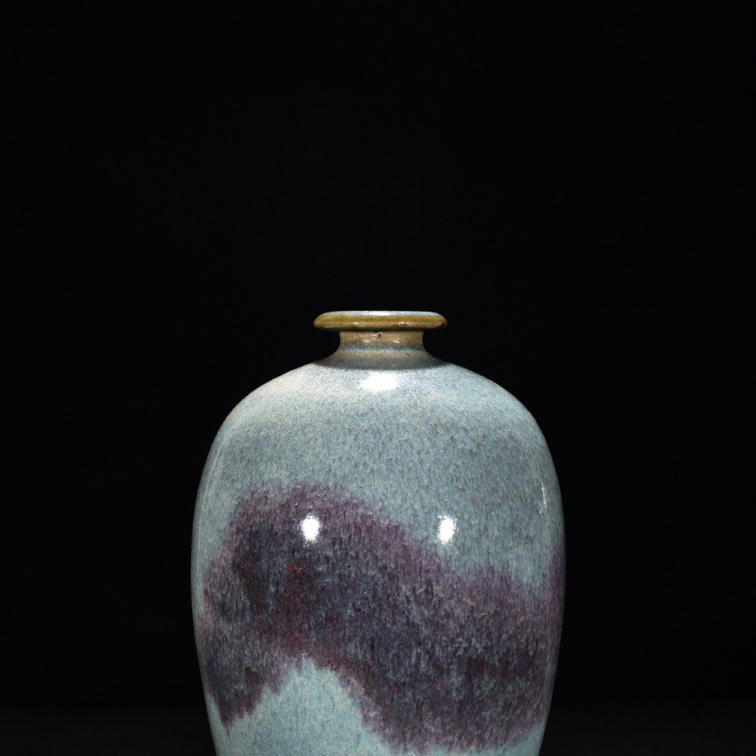 Song Dynasty Jun kiln blue glaze obsidian rose purple plum vase