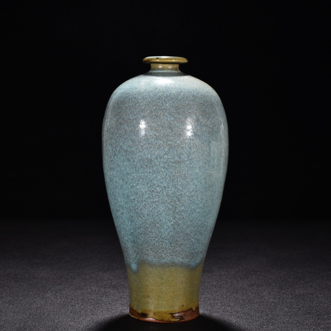 Song Dynasty Jun kiln blue glaze obsidian rose purple plum vase