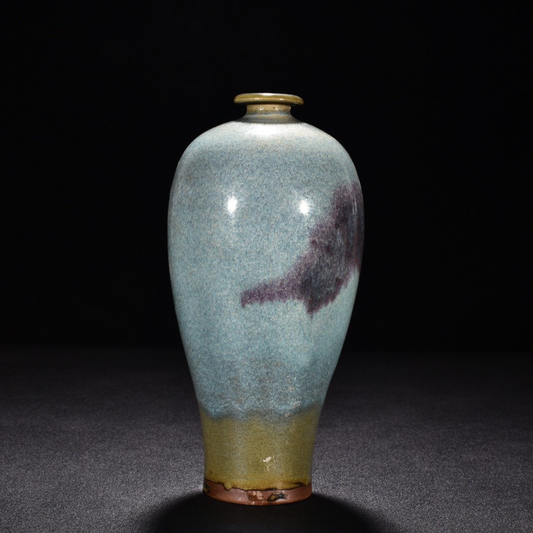Song Dynasty Jun kiln blue glaze obsidian rose purple plum vase
