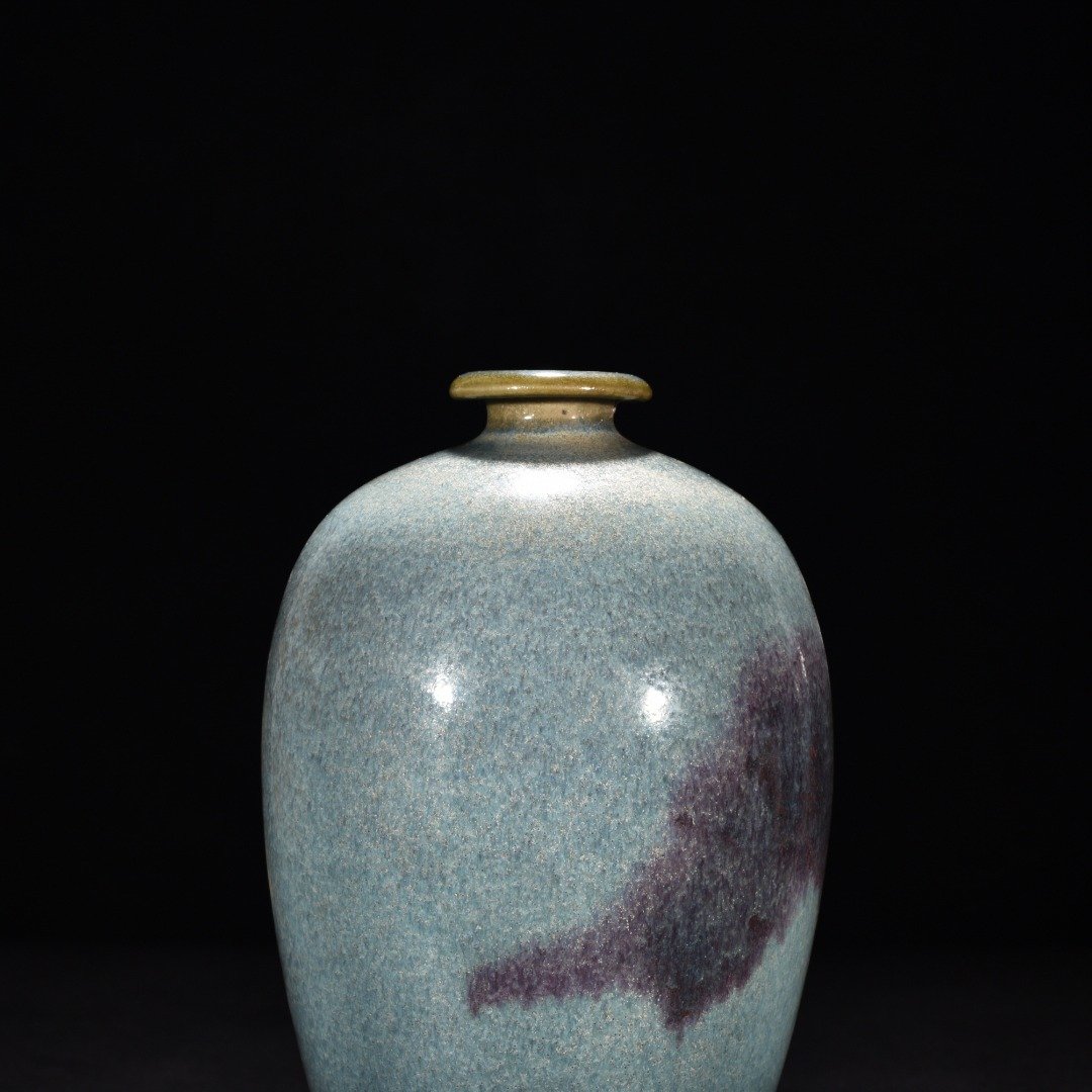 Song Dynasty Jun kiln blue glaze obsidian rose purple plum vase