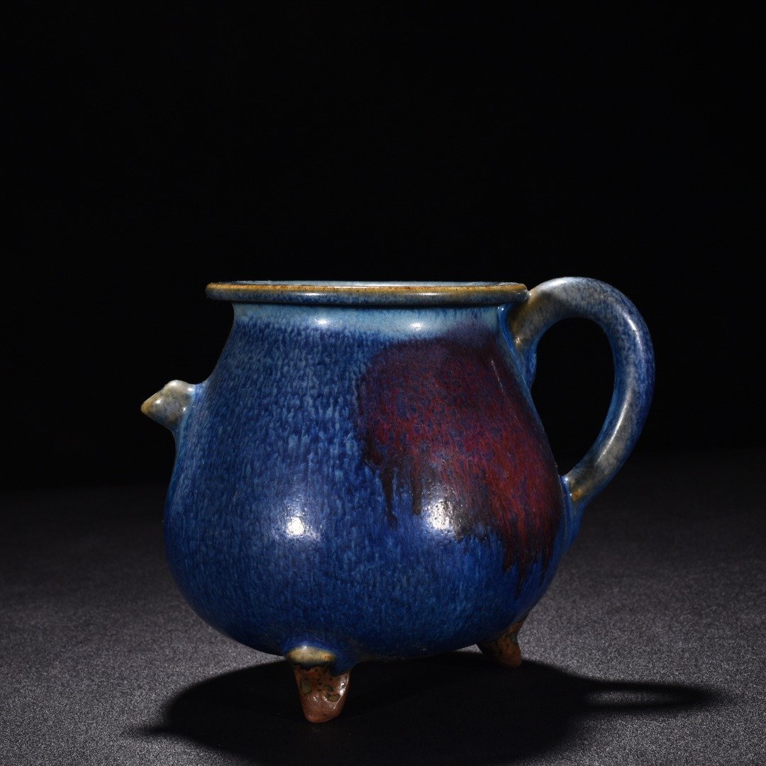 Song Dynasty Jun kiln blue glaze obsidian turned into rose red flowers