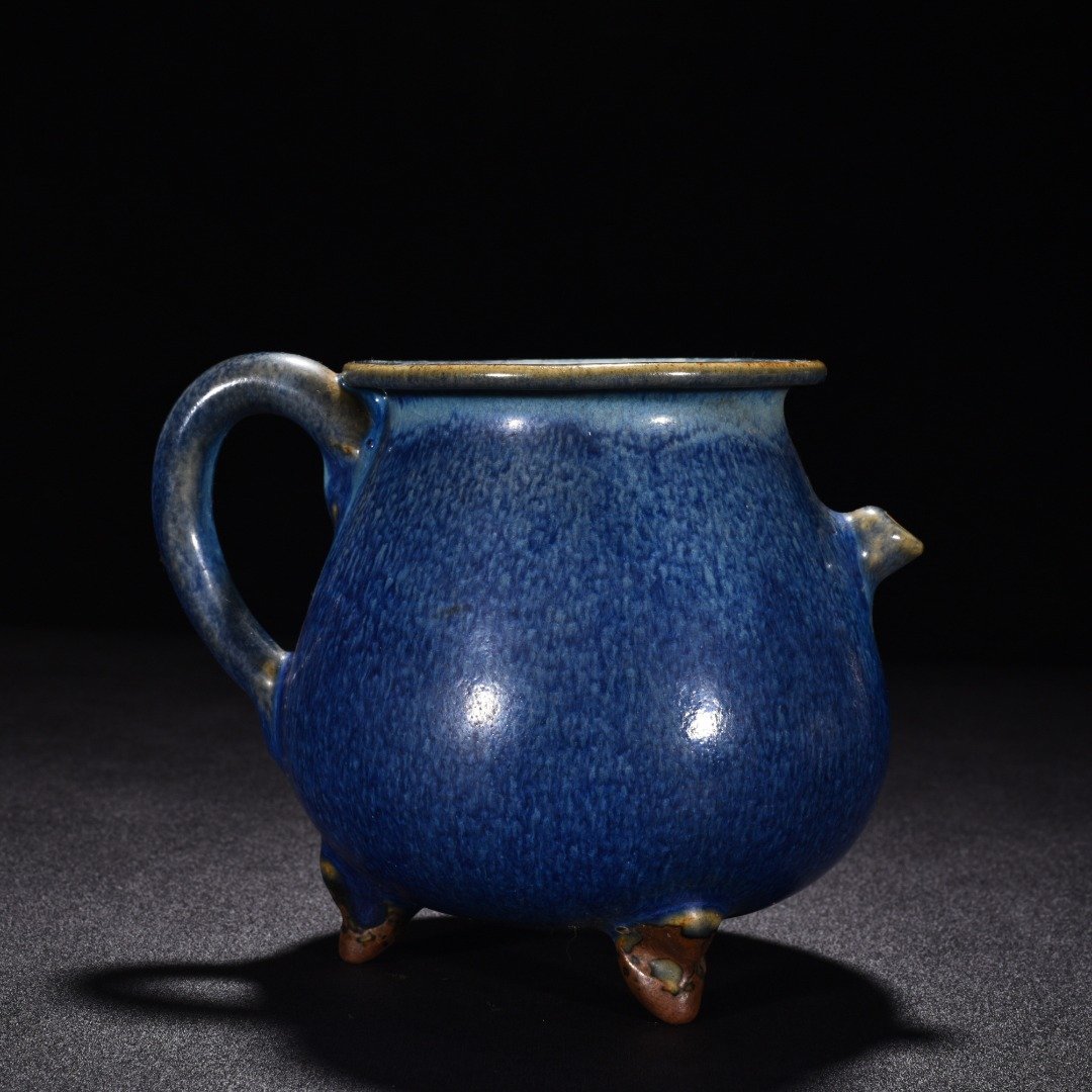 Song Dynasty Jun kiln blue glaze obsidian turned into rose red flowers