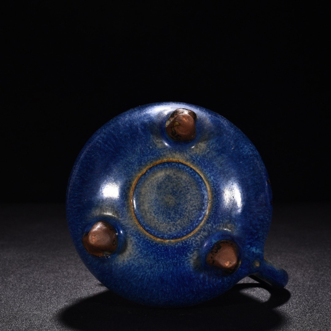 Song Dynasty Jun kiln blue glaze obsidian turned into rose red flowers