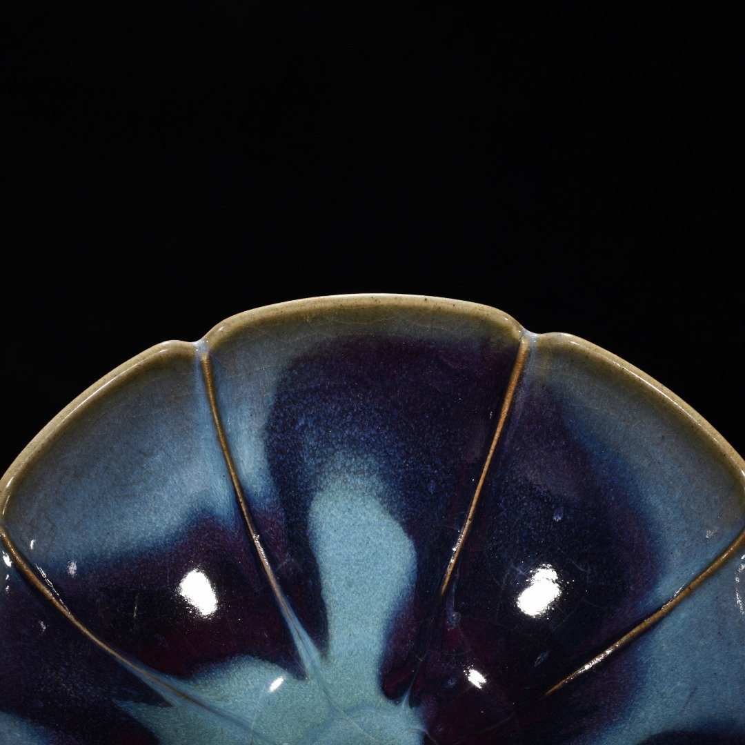 Song Dynasty Jun kiln blue glaze obsidian-turned grape purple scraped edge bowl