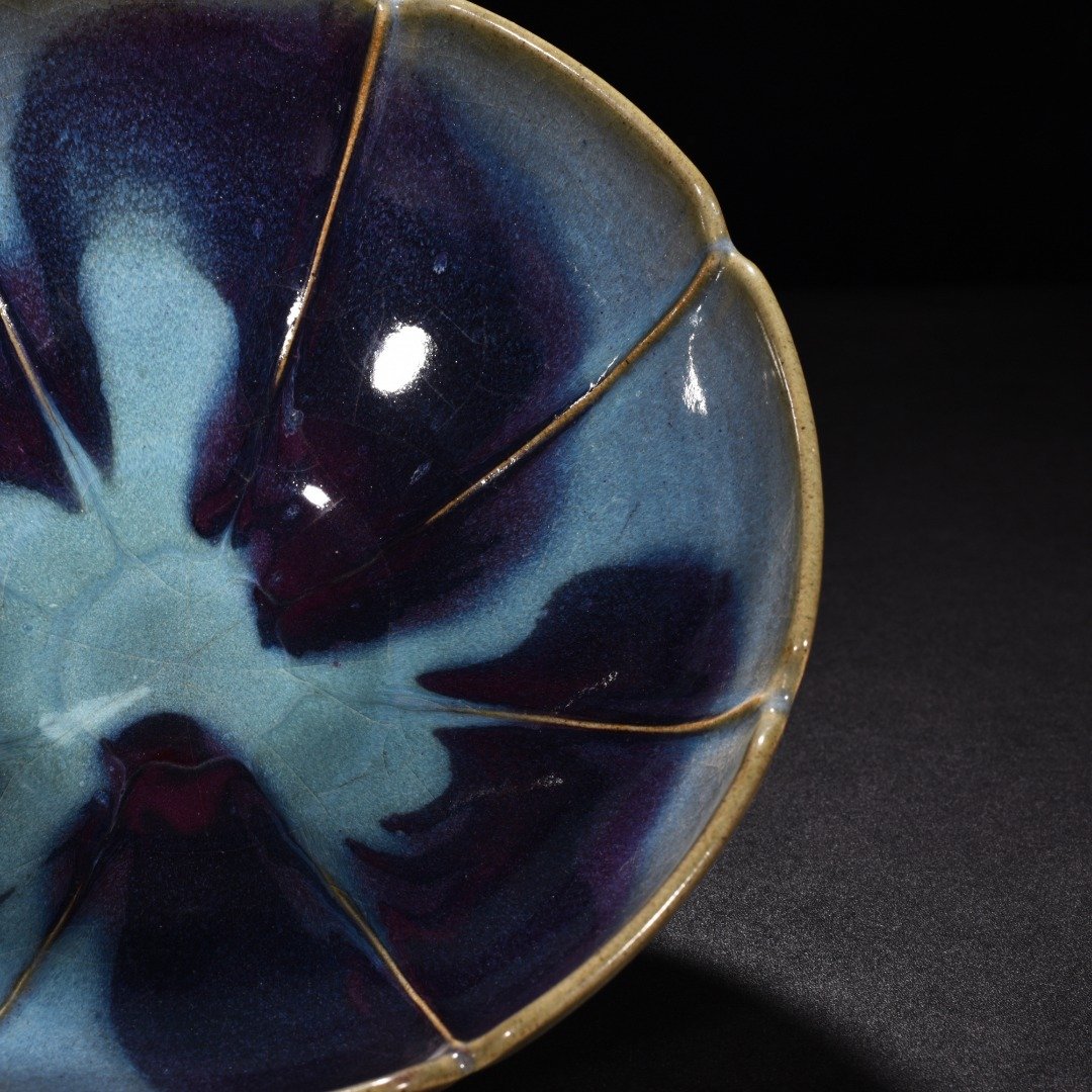 Song Dynasty Jun kiln blue glaze obsidian-turned grape purple scraped edge bowl