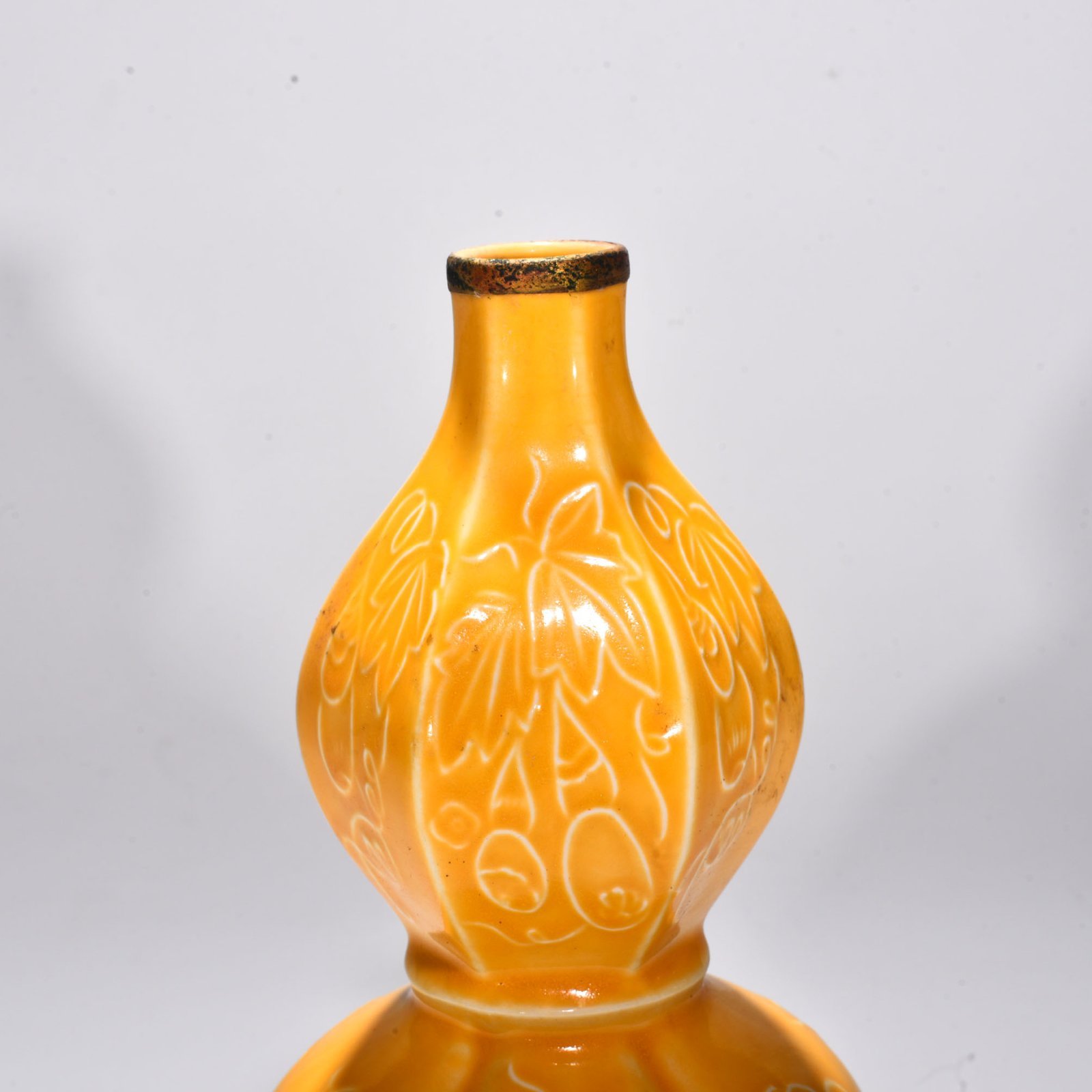 Song Dynasty Gourd vase and Huang