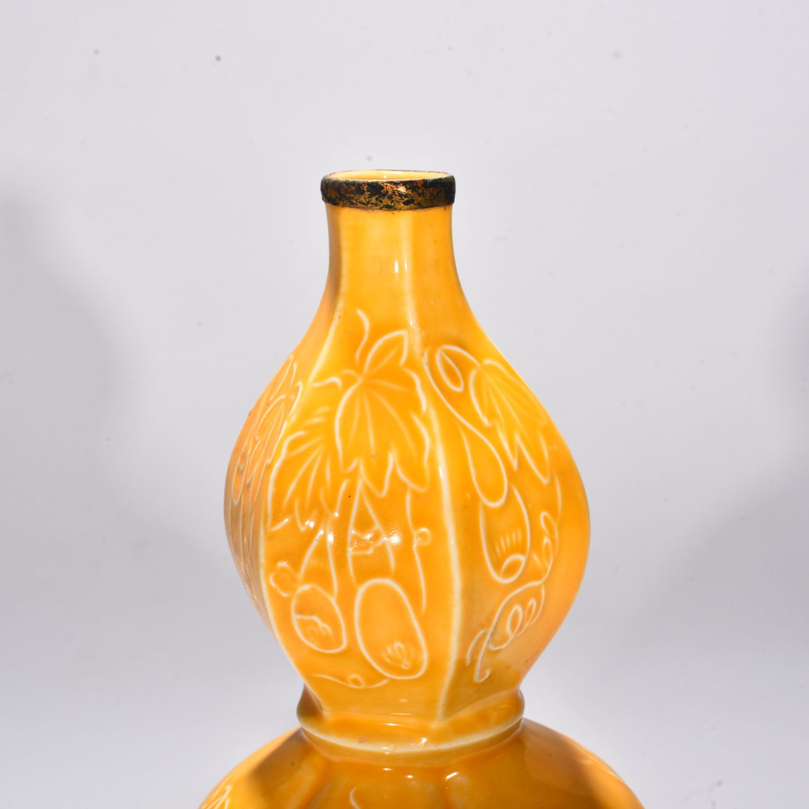 Song Dynasty Gourd vase and Huang