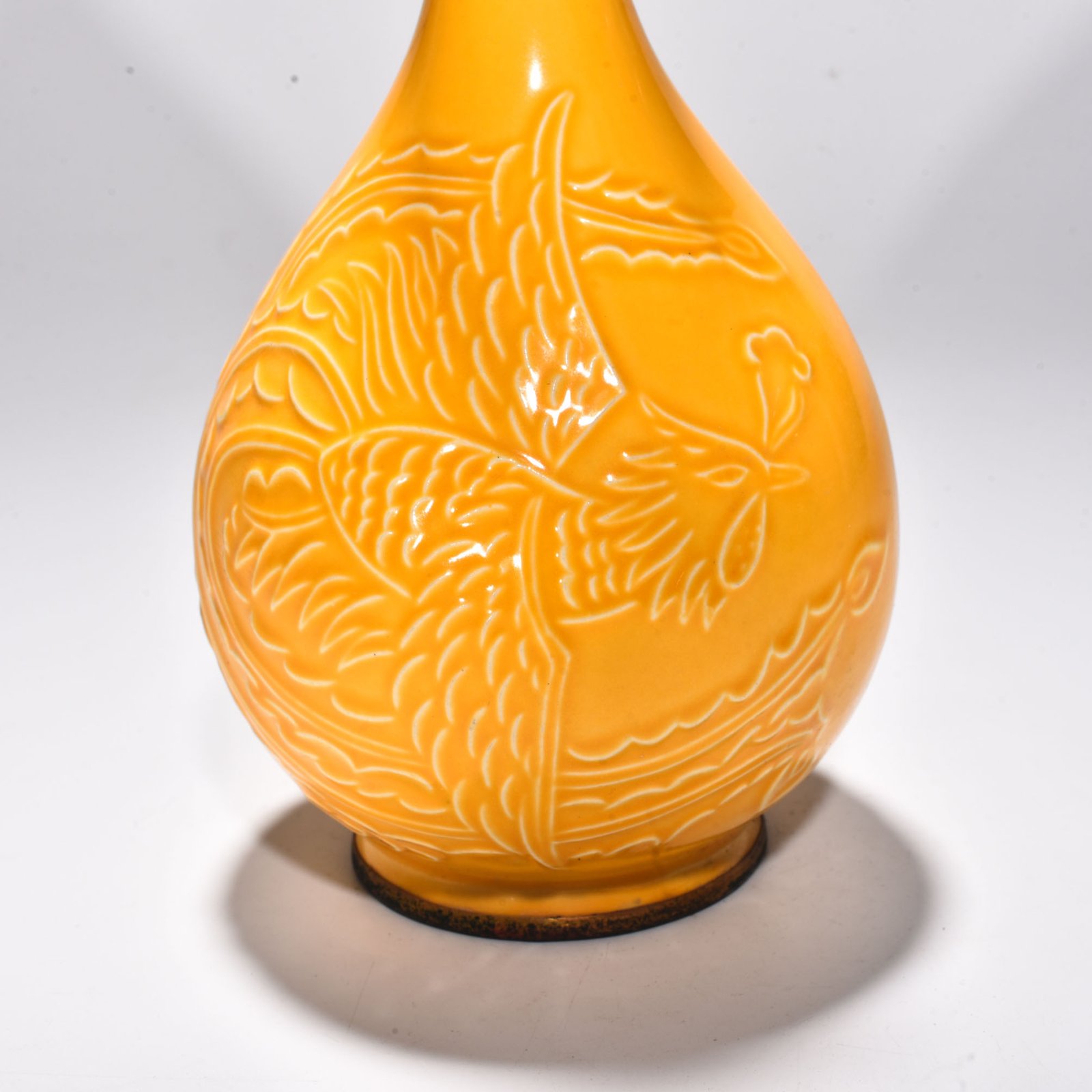 Song Dynasty Huangding jade pot and spring vase with peony and phoenix patterns