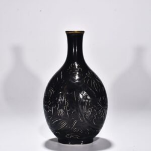 Song Dynasty Heiding character pattern vase