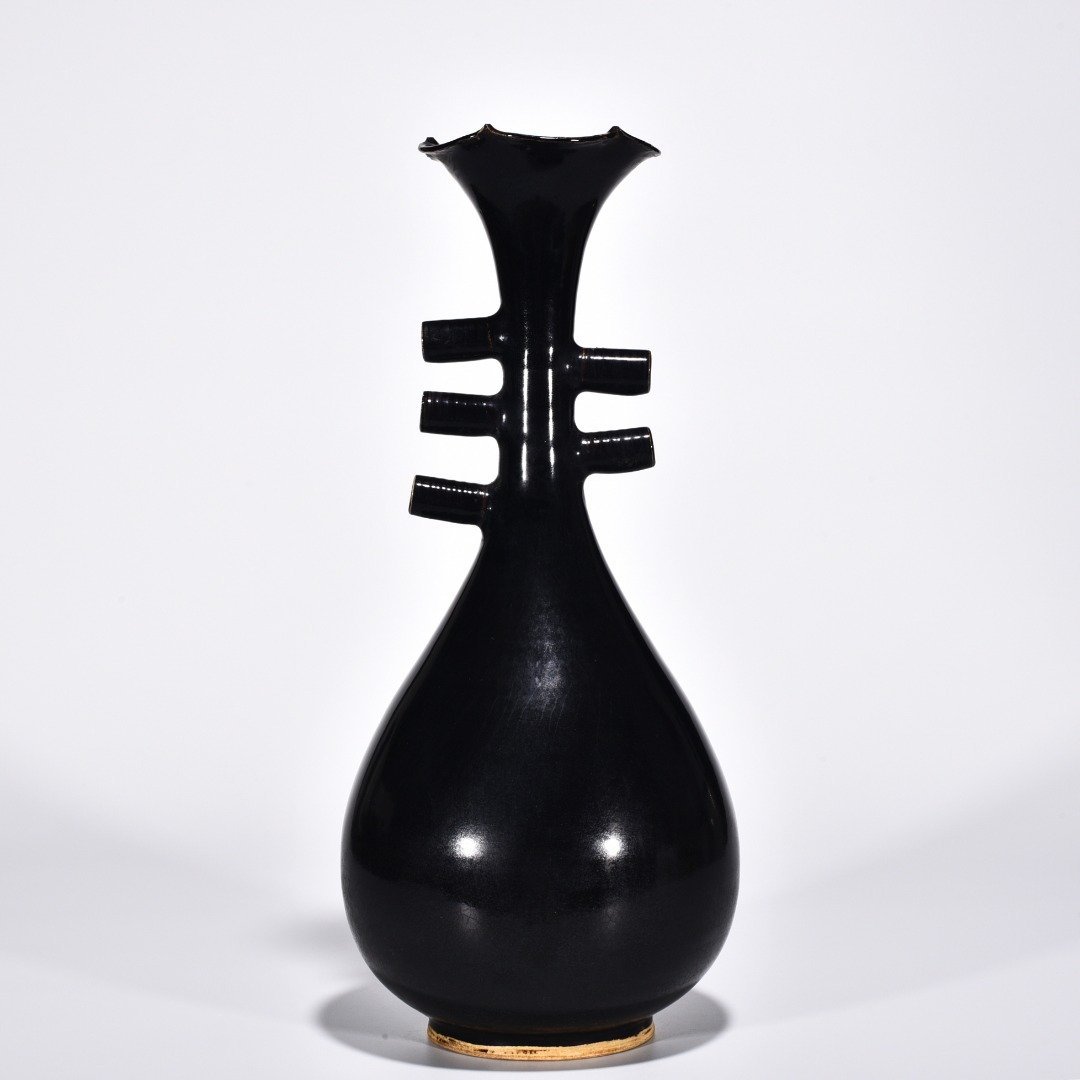 Song Dynasty Black Dinghua Mouth Jade Huchun Large Vase