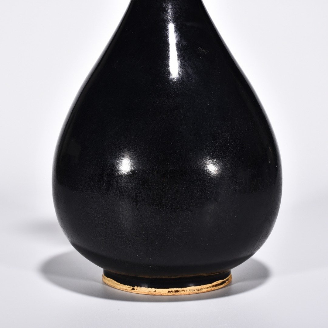Song Dynasty Black Dinghua Mouth Jade Huchun Large Vase