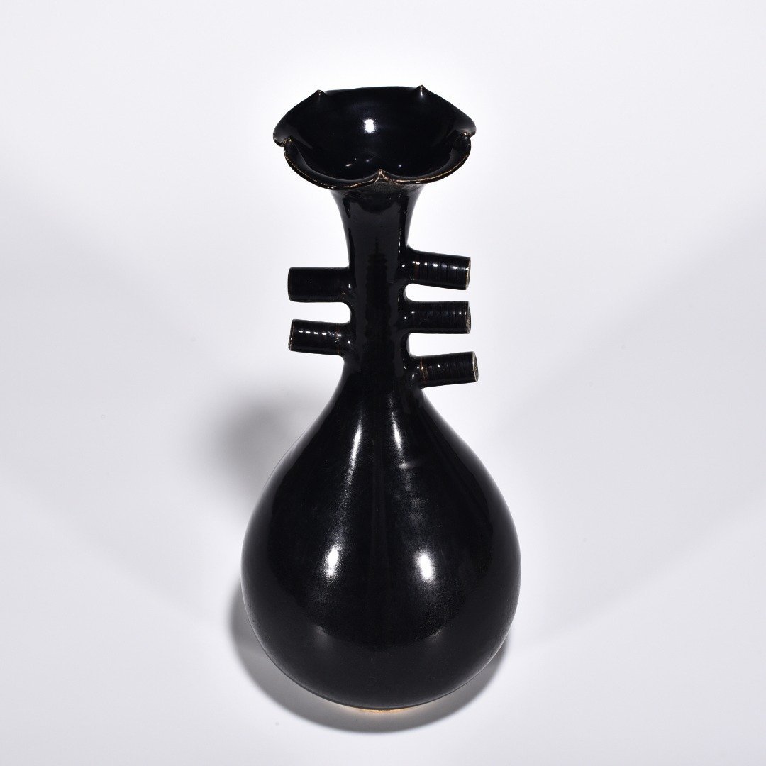 Song Dynasty Black Dinghua Mouth Jade Huchun Large Vase