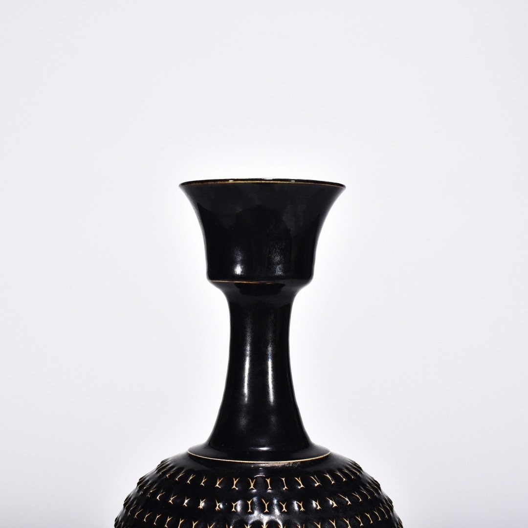 Song Dynasty Hei Dingtiao knife pattern inverted bottle