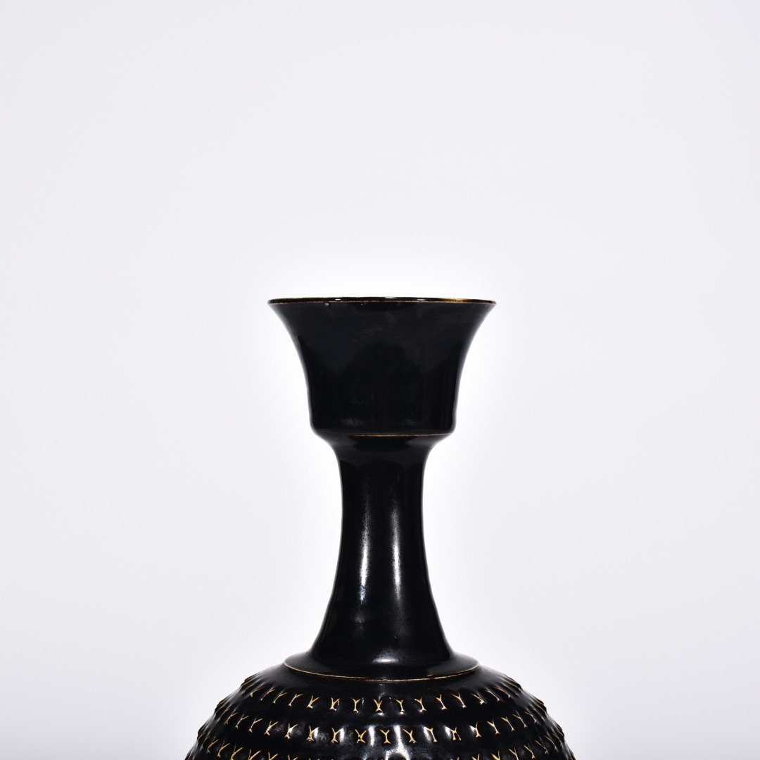 Song Dynasty Hei Dingtiao knife pattern inverted bottle