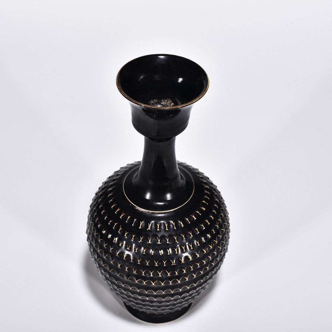 Song Dynasty Hei Dingtiao knife pattern inverted bottle