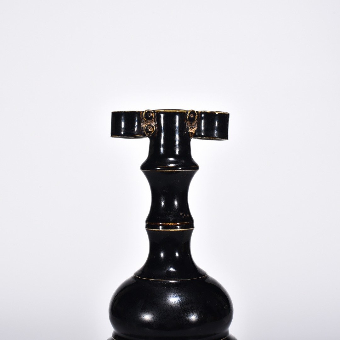 Song Dynasty Hei Ding Tiao Dao Pattern Ear-Ear Gourd Vase