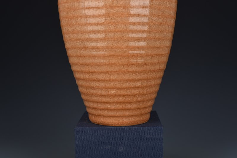 Song Dynasty Longquan official kiln beige glaze dazzling pattern plum vase