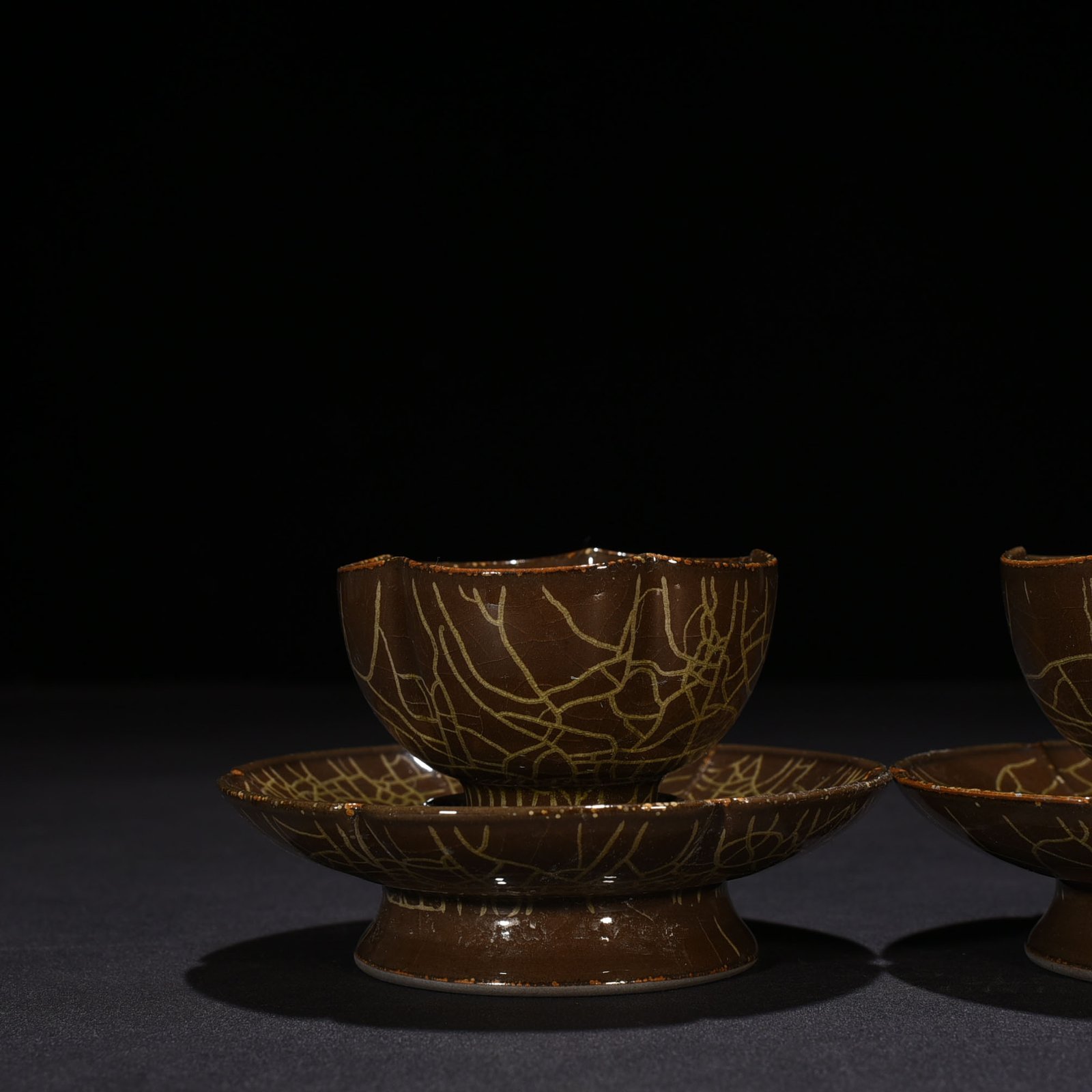 Song Dynasty Longquan Xikou kiln lamp holder