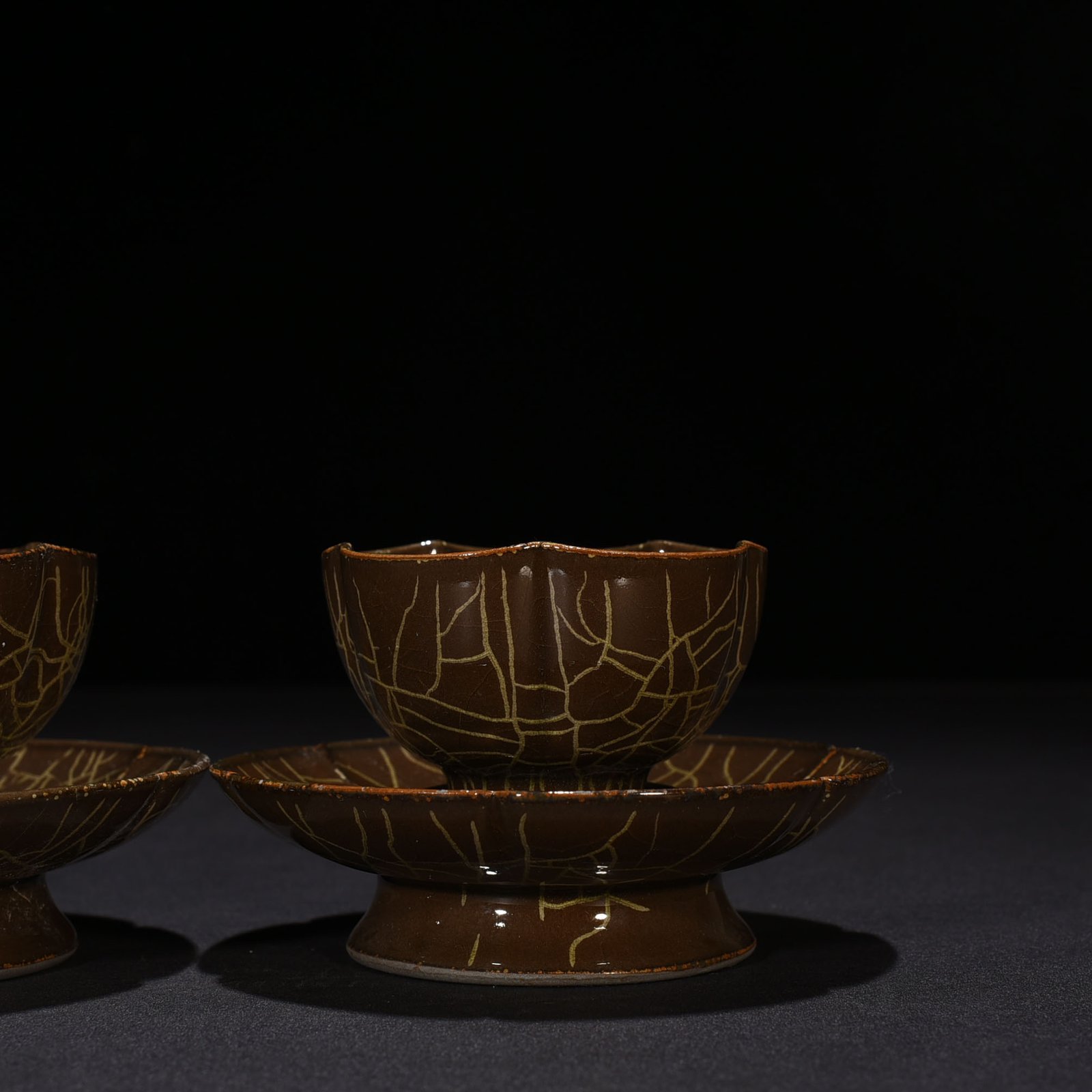 Song Dynasty Longquan Xikou kiln lamp holder